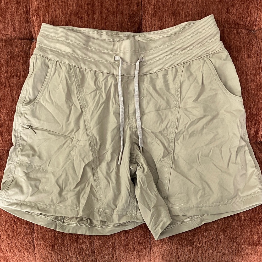North Face Women's Drawstring Tan Shorts Size Small
